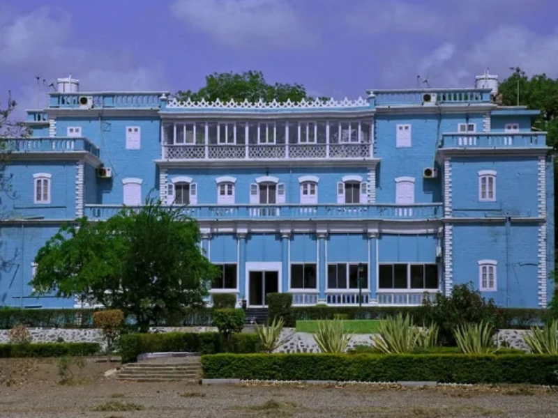 Riverside Palace