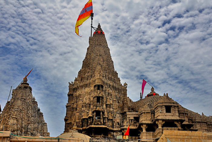 20250912195222-700x468tour-dwarka.png
